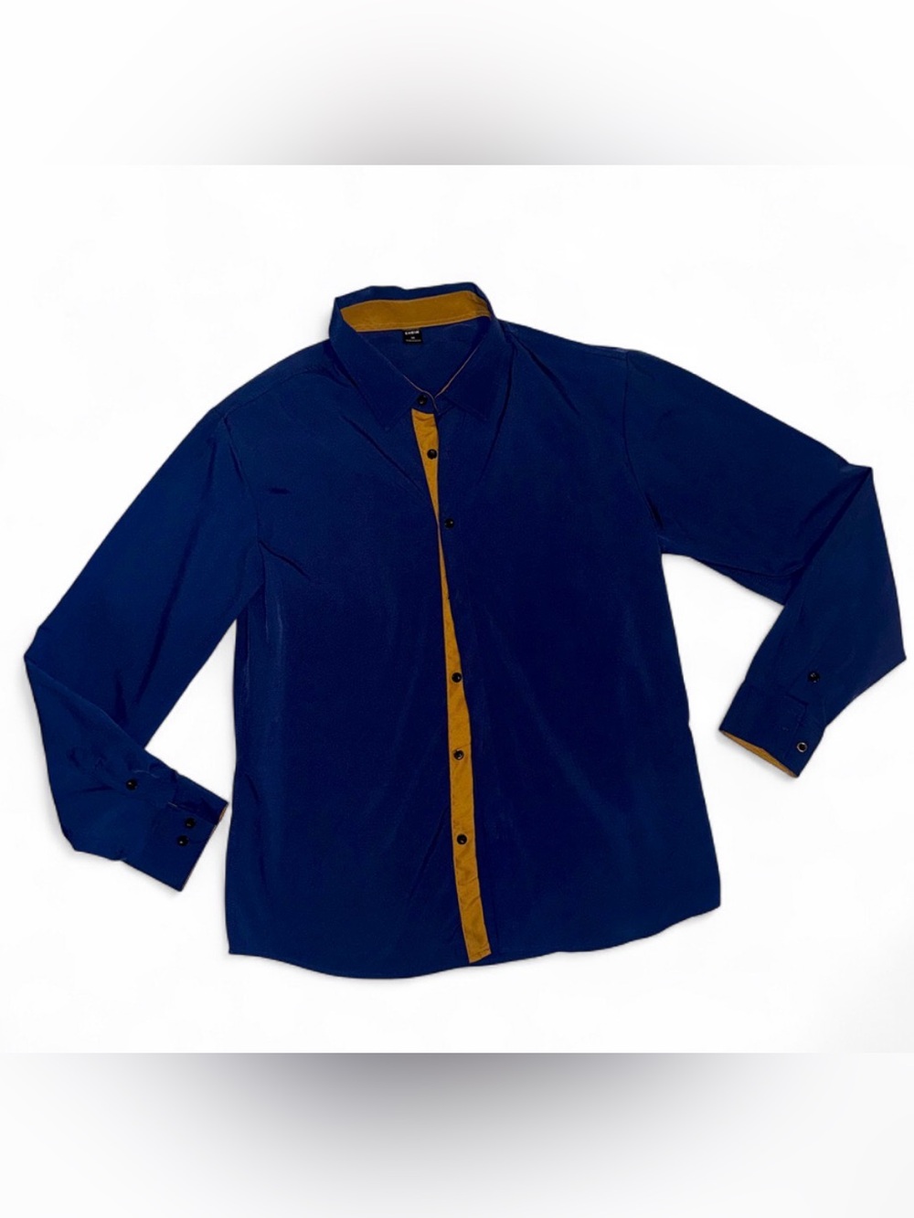 Men’s Navy Blue Button-Up Shirt – Size Medium